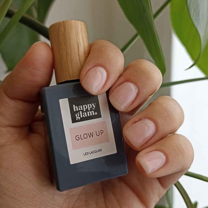 review photo of Happyglam Smalto Semipermanente shared by @nicoleseveri on 11 May 2022 - review