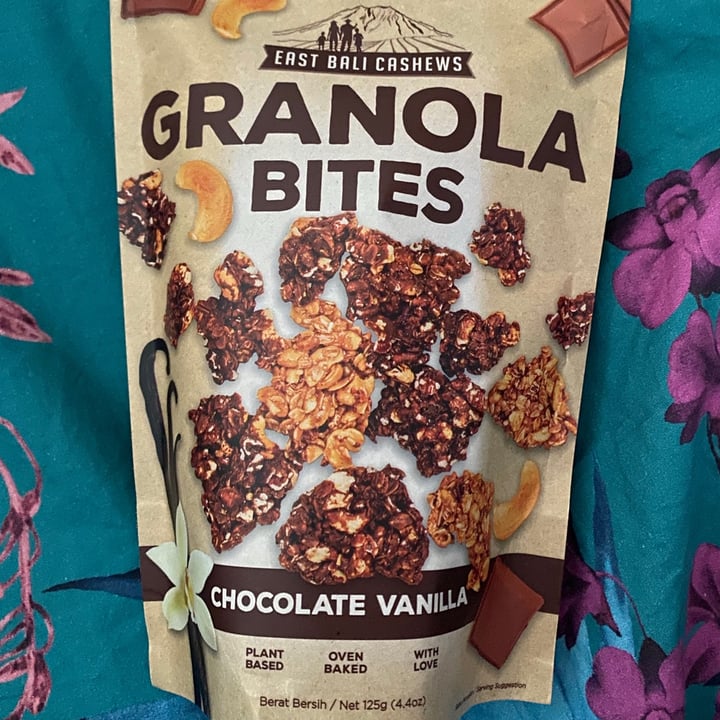 photo of Yava Chocolate Vanilla Granola Bites shared by @eloiseb on  02 Nov 2020 - review
