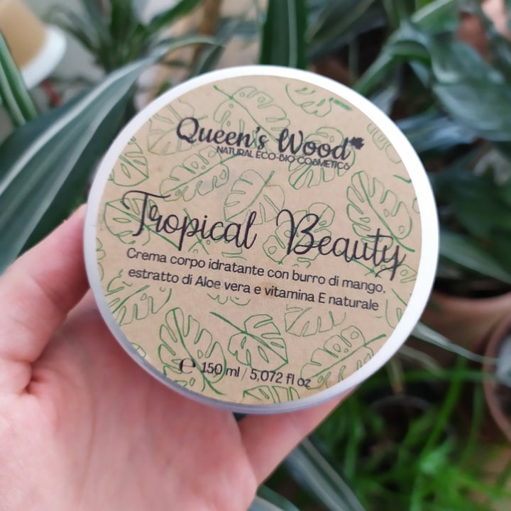 photo of Queen’s Wood World crema corpo tropical beauty shared by @kkami-sama on  14 Oct 2022 - review