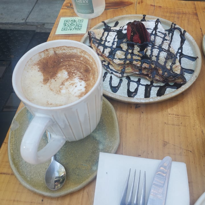 review photo of Let it V - Vegan Sushi Pancake de ddl y frutillas shared by @manucerolini1 on 02 Oct 2021 - review