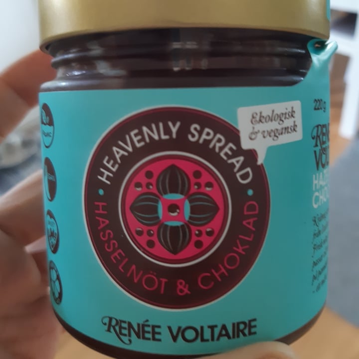 photo of Renée Voltaire Heavenly Spread shared by @carolicagigas on  27 Jul 2020 - review