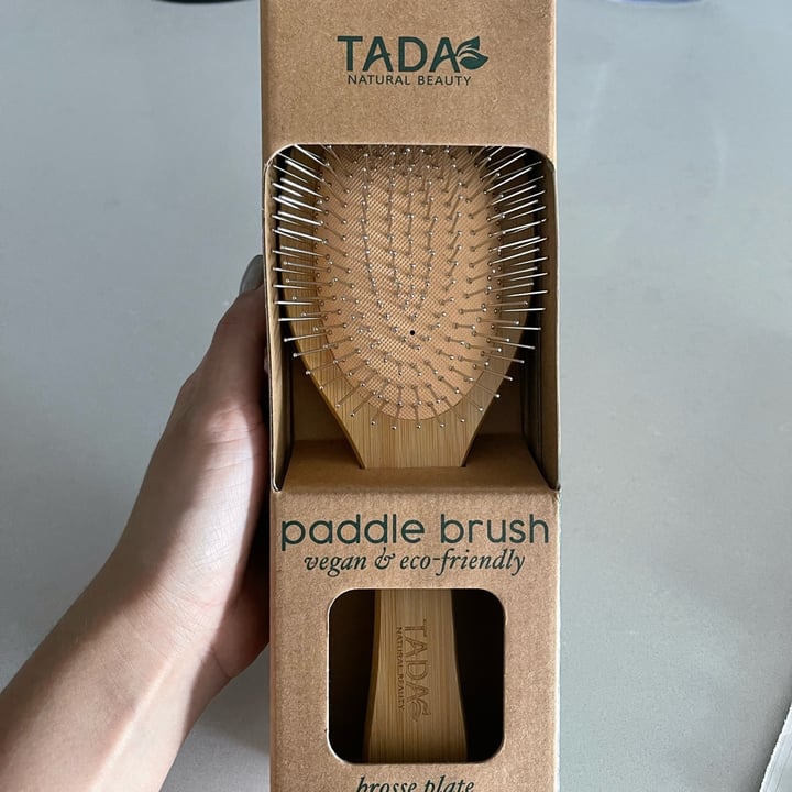 photo of Tada natural beauty Vegan and eco-friendly paddle brush shared by @brunabruni on  10 May 2022 - review