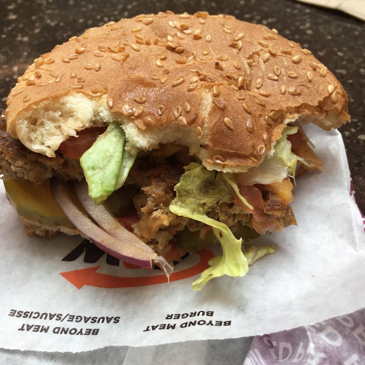 photo of A&W Canada Beyond Meat Burger shared by @selene00 on  17 Aug 2019 - review