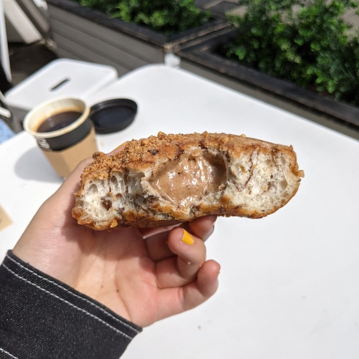 photo of Crosstown Marylebone - Vegan Doughnuts & Coffee Almond Butter Cinnamon Scroll shared by @katchan on  22 May 2022 - review