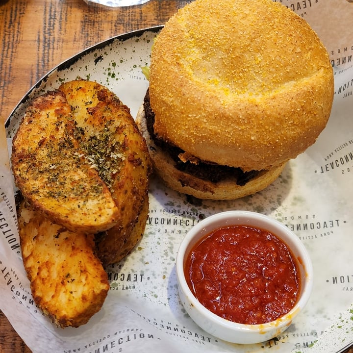 photo of Tea Connection Madre Burger shared by @ines1989 on  28 Jul 2022 - review