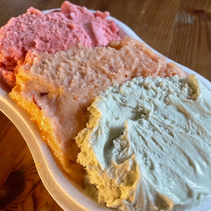 photo of Amelia Gelateria Artigianale Gelato Vegano shared by @lailazzz on  16 Jul 2022 - review