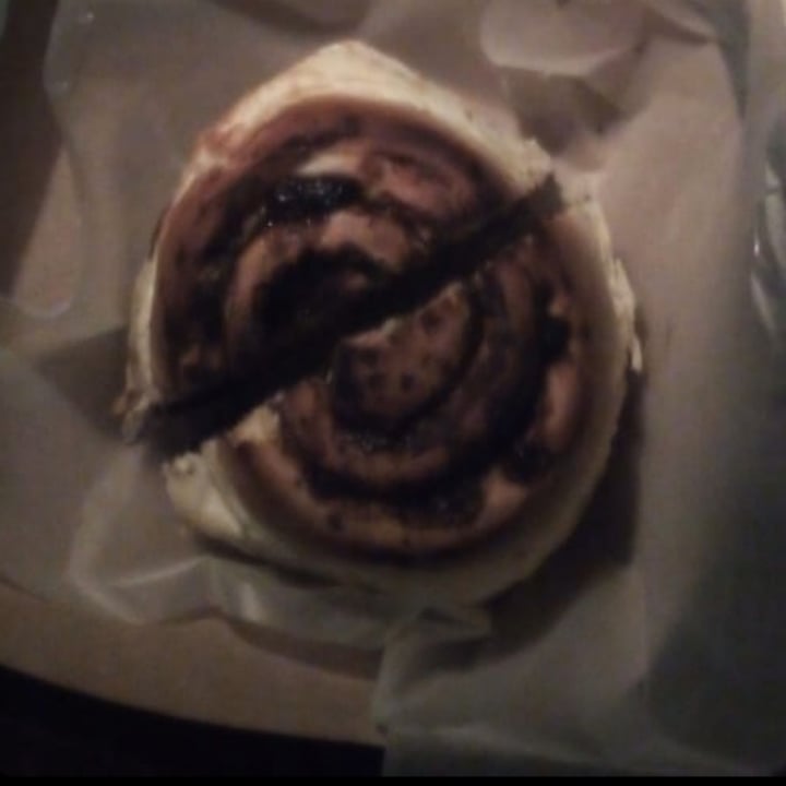 review photo of Es un montón Sangucheria Roll Dulce shared by @magavegan on 18 Jun 2021 - review