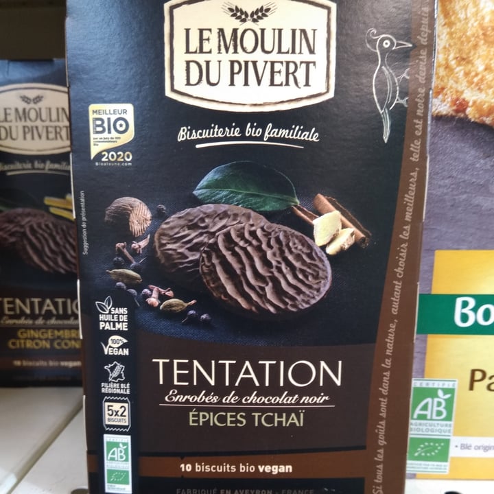 review photo of Le Moulin Du Pivert Biscuits Nappé Chocolat Aux Épices Chaï shared by @napkinring on 29 Sep 2021 - review