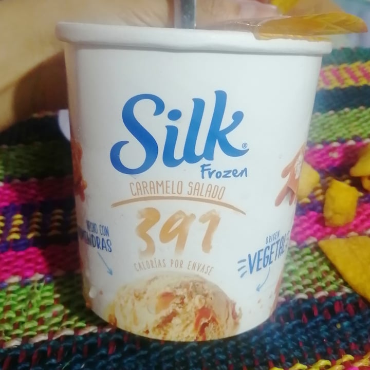 photo of Silk Helado Silk Frozen Caramelo Salado shared by @sandradz on  02 Dec 2020 - review