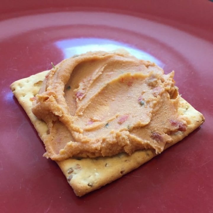 photo of Miyoko's Creamery Double Cream Sundried Tomato Garlic Cashew Milk Cheese shared by @akashajones on  01 Sep 2020 - review