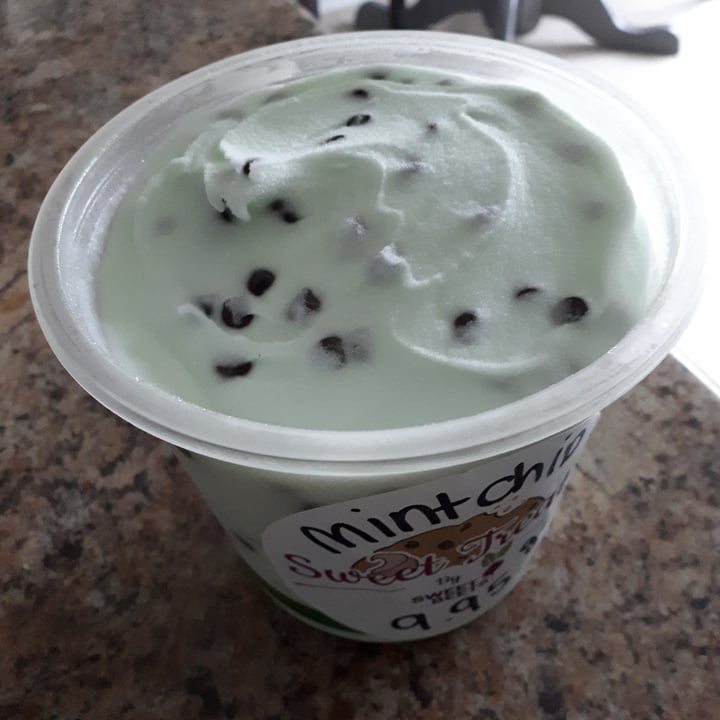 review photo of Sweet Beets Mint chocolate chip icecream shared by @carolynvw on 04 Aug 2021 - review