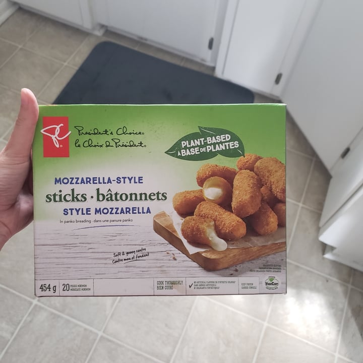 photo of President's Choice Mozzarella Style Sticks shared by @mandylee on  29 Jun 2021 - review