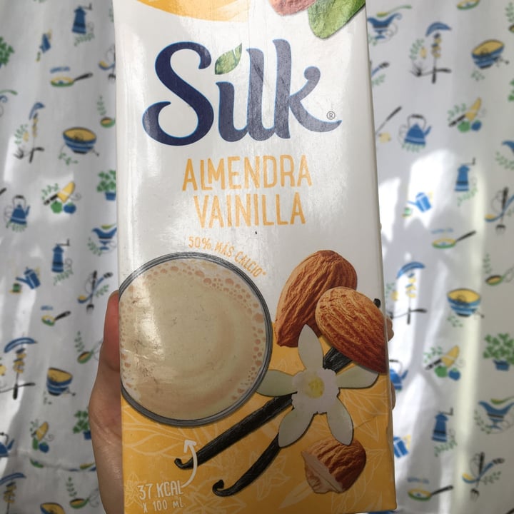 review photo of Silk Almendra Sabor Vainilla shared by @leslies on 30 Sep 2021 - review