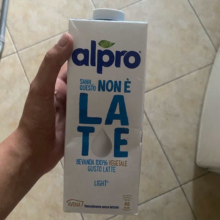 review photo of Alpro This is Not Milk Classic Questo Non è Late Classico shared by @martaverrienti on 14 Jun 2022 - review