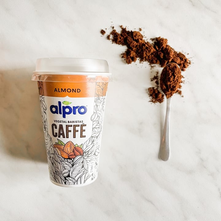 photo of Alpro Almond vegetal baristas caffé shared by @misosoup on  23 Apr 2022 - review