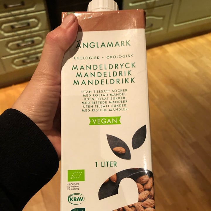 photo of Änglamark Almond milk shared by @claudia-revoluciona on  21 Dec 2021 - review