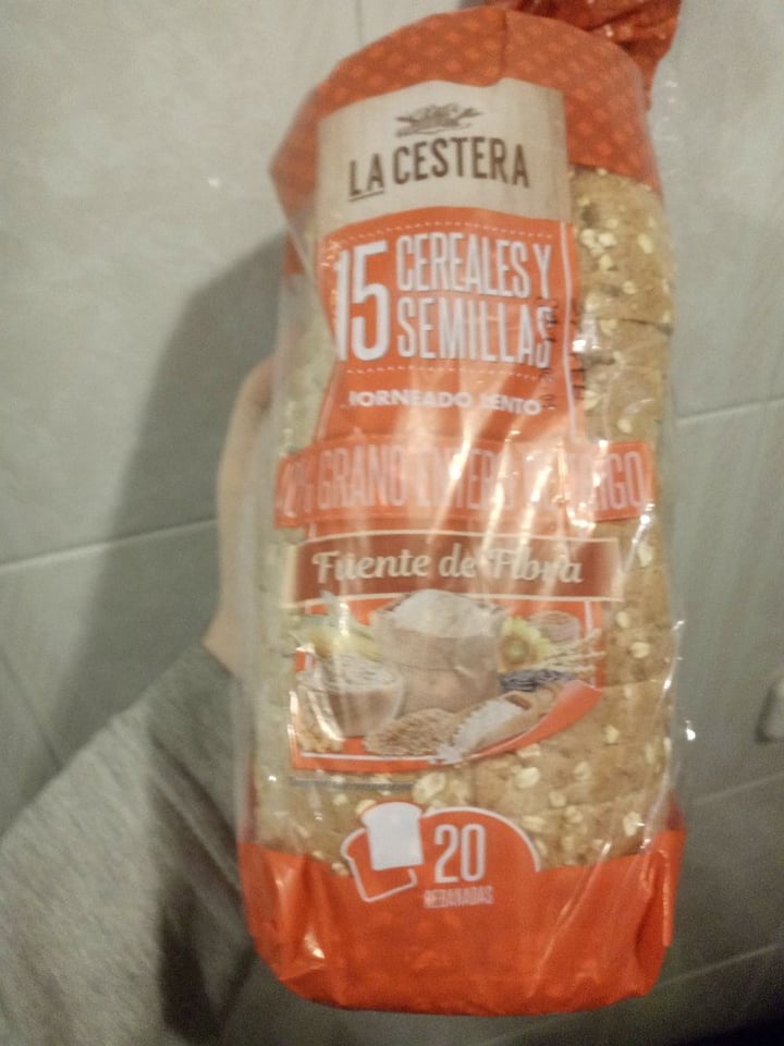 photo of La Cestera Pan De Molde Con Semillas shared by @zarquom on  13 Feb 2020 - review