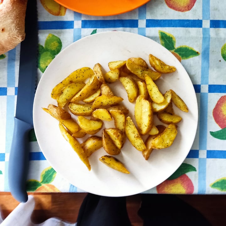 review photo of Giova Patatas gajo picantes shared by @trosky on 03 Nov 2022 - review