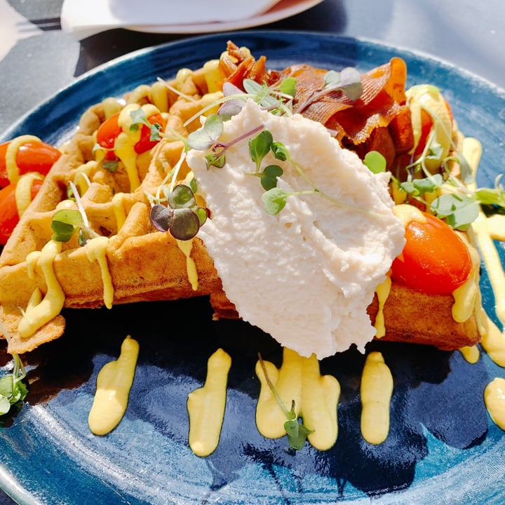 photo of Lexi's Healthy Eatery Savoury power waffles shared by @daniellevdv on  24 Aug 2021 - review