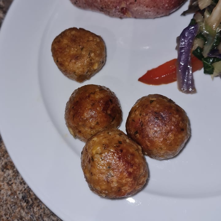 photo of Woolworths Food Roasted Sweet Potato And Chickpea Bites shared by @gloomyvegan on  02 Aug 2021 - review