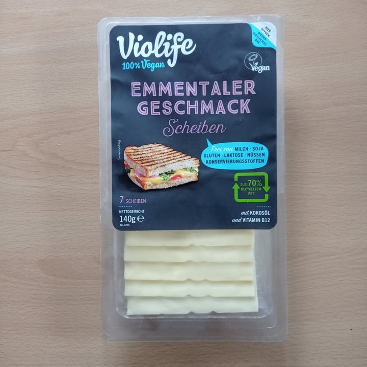 review photo of Violife Emmentaler Geschmack Scheiben shared by @pulezze on 23 Aug 2022 - review