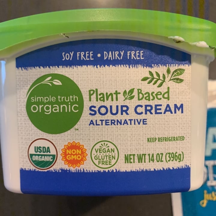 photo of Simple Truth Plant Based Sour Cream Alternative shared by @sgerber33 on  13 Jan 2020 - review