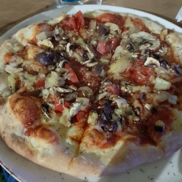 photo of Villa Park Hotel pizza vegana shared by @yeonjunwi on  02 Jul 2022 - review