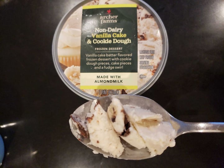 photo of Archer Farms Non-Dairy Vanilla Cake & Cookie Dough Frozen Dessert shared by @ambularfortheanimals on  05 Jan 2019 - review