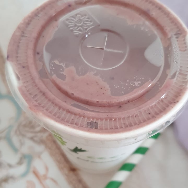 photo of Legumes Purple smoothie shared by @snoopyboo on  10 Aug 2020 - review