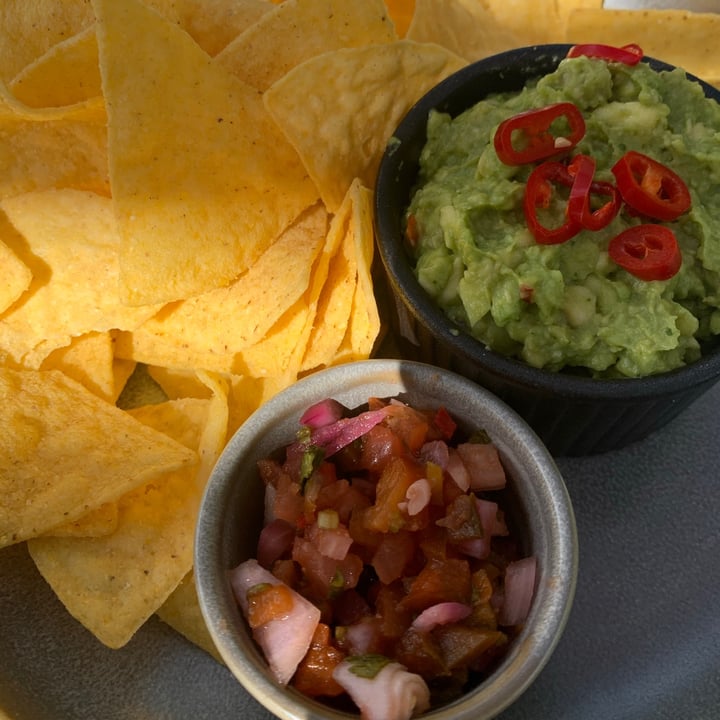 photo of SmallWorld Cafe Guacamole shared by @minveg on  22 Jul 2021 - review