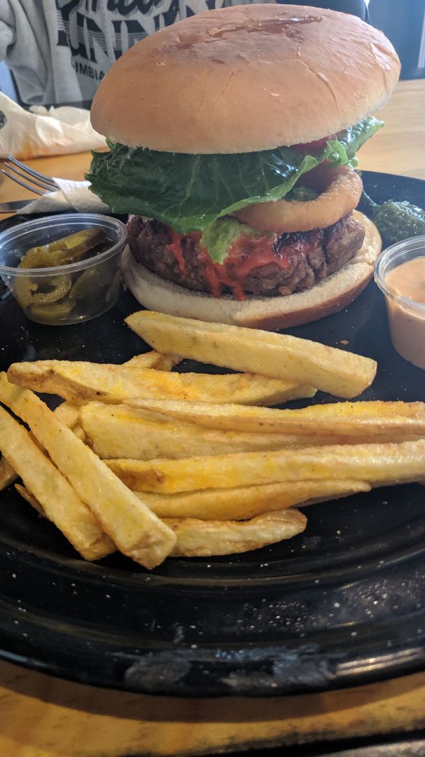 review photo of Dharma Veggie Coffee Hamburguesa Hot shared by @edgaarjmz on 25 Dec 2019 - review
