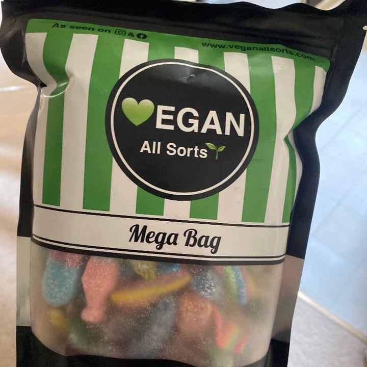 review photo of Vegan All Sorts Mega Bag shared by @aliceboneham on 29 Sep 2020 - review
