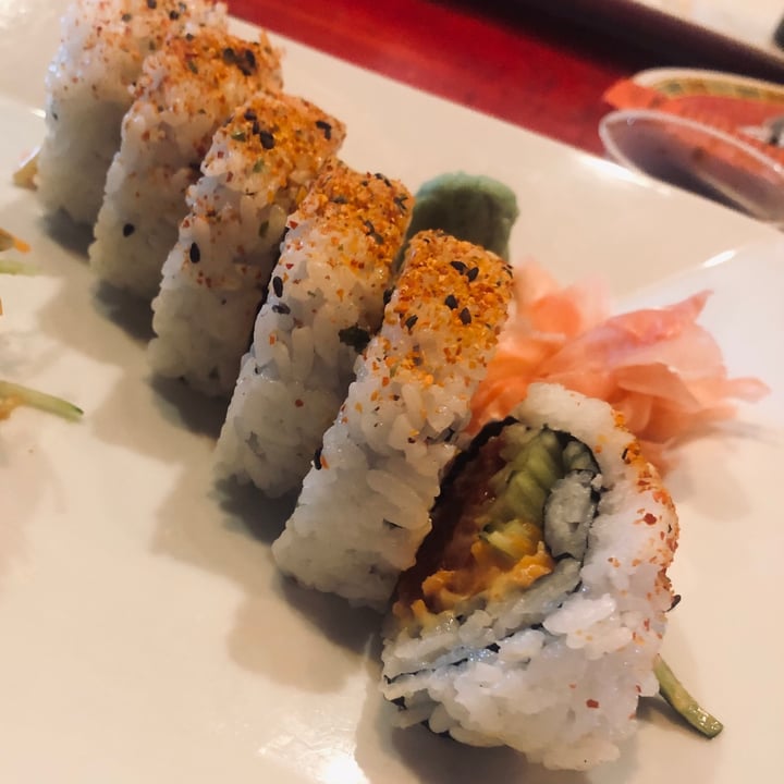 review photo of Sticky Rice Club Vegan Spicy Tuna Roll shared by @maayasaurus on 04 Apr 2021 - review