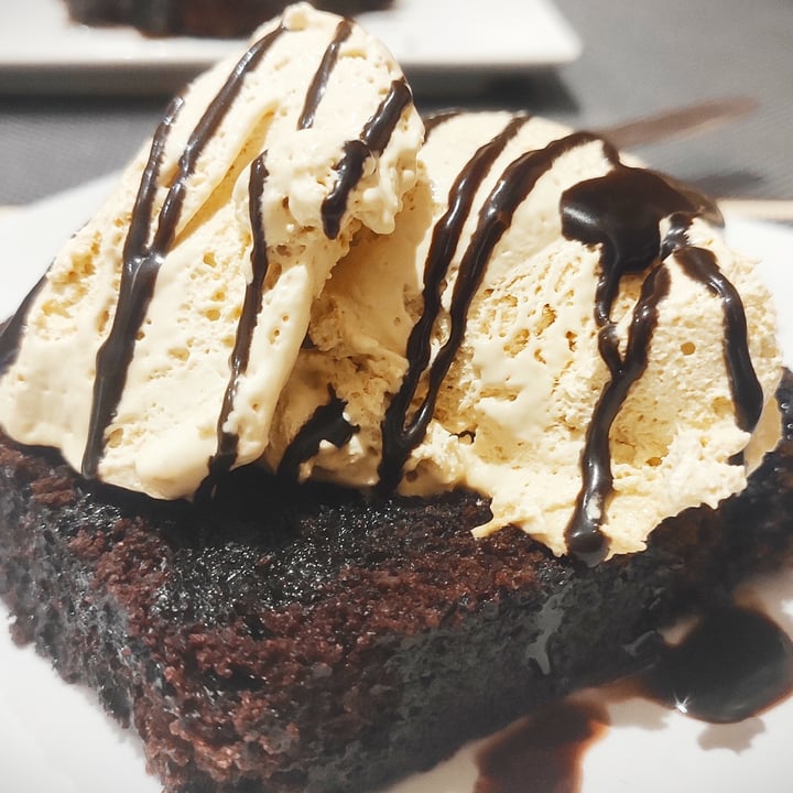 photo of Bambú Brownie con helado shared by @spiderwebs on  24 Jun 2020 - review