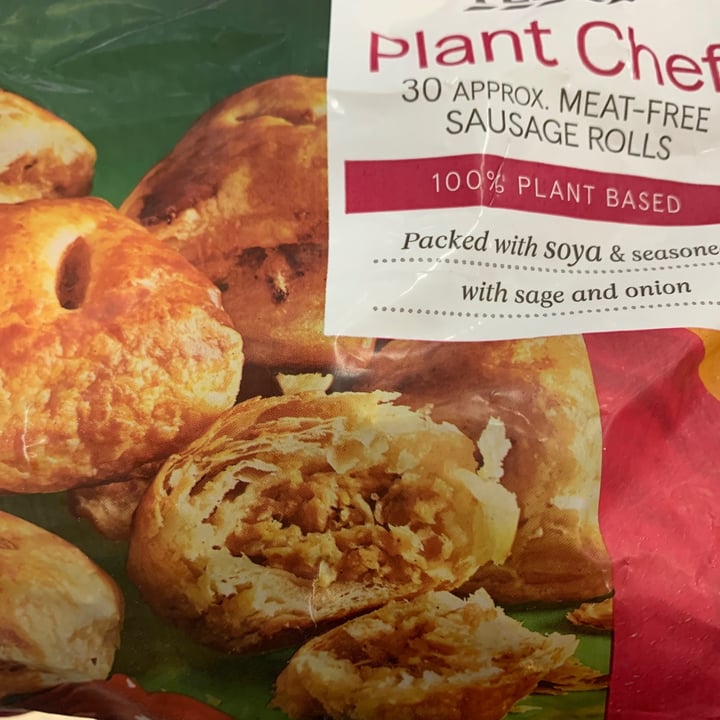 photo of Tesco Plant Chef 30 meat-free sausage rolls shared by @beccaboo on  30 Jun 2021 - review