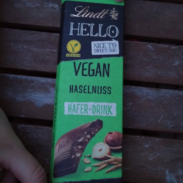 photo of Lindt Hello Vegan Haselnuss shared by @eikes on  24 Jul 2021 - review