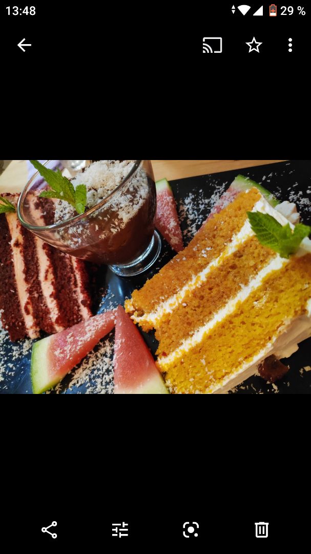 photo of Lo de Ponxe En El Kinto Pino Postres variados shared by @miri on  16 Aug 2019 - review