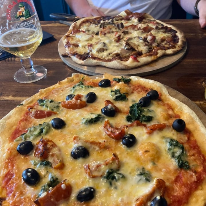 photo of The Porterhouse Pub Vegan Pizza shared by @meganemilia on  04 Oct 2022 - review