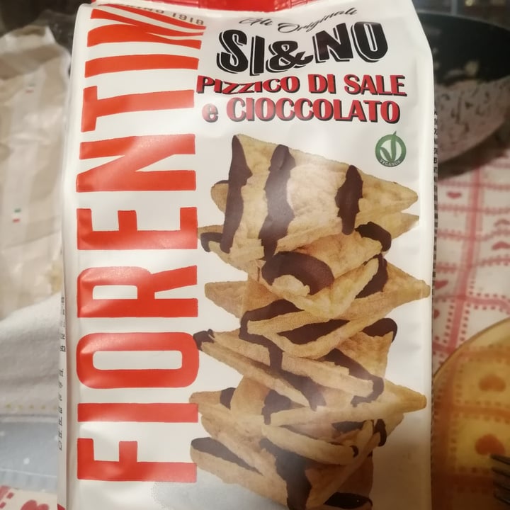 review photo of Fiorentini Si&No Pizzico Di Sale E Cioccolato shared by @brunoluigi on 16 Dec 2022 - review