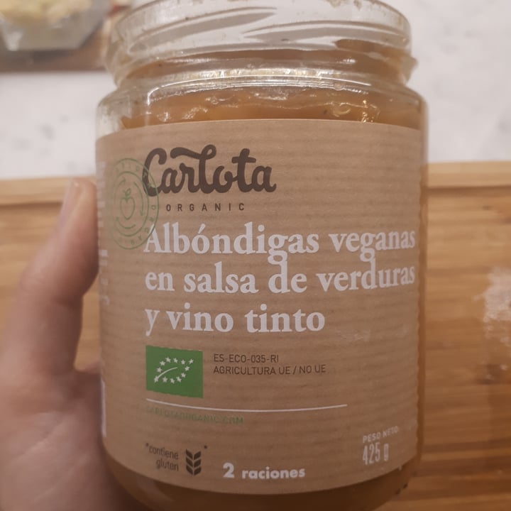 photo of Carlota Organic Albóndigas veganas en salsa de verduras y vino tinto shared by @thestingyvegan on  06 Dec 2021 - review