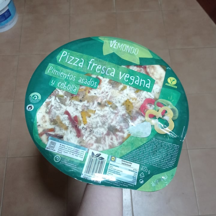 photo of Vemondo Pizza fresca vegana shared by @tintadecuervo on  09 Sep 2021 - review