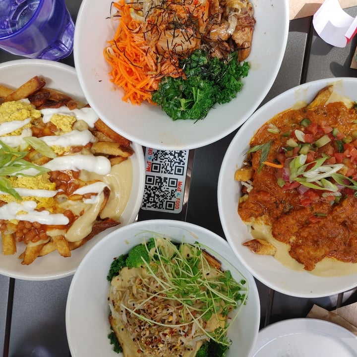 review photo of MeeT in Gastown Breakfast Poutine shared by @jenniferchou on 09 Sep 2022 - review
