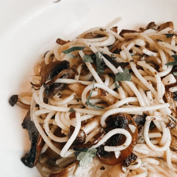 photo of Real Food Mushroom Aglio Olio shared by @dumdummbo on  15 Dec 2021 - review
