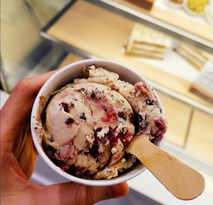 photo of Kind Kones Black Forest Ice Cream shared by @plantiful on  11 Aug 2019 - review