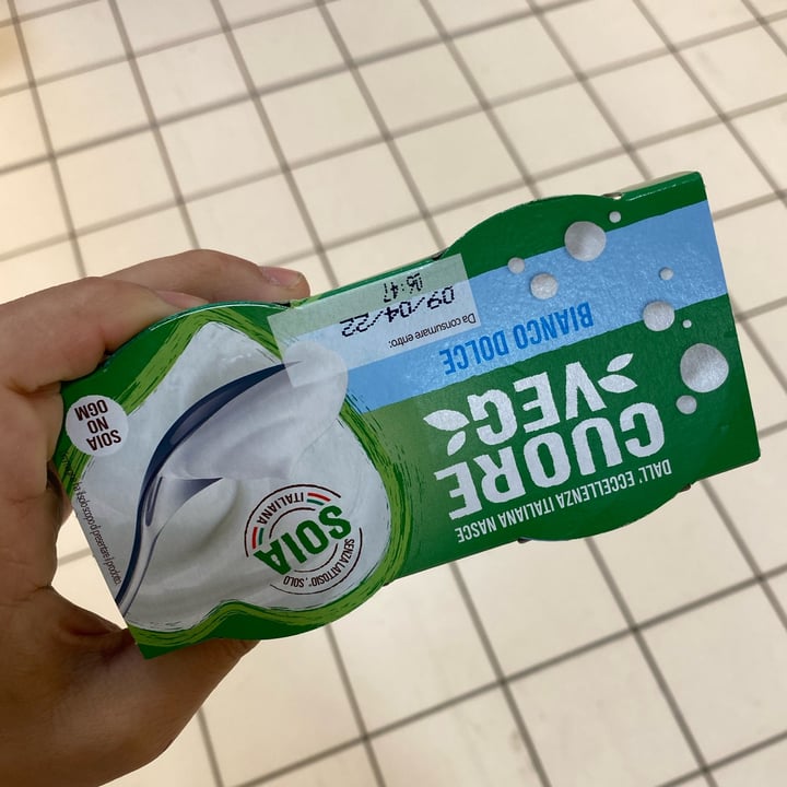 review photo of Cuore veg Yogurt bianco dolce shared by @alexamaimeri on 23 Mar 2022 - review