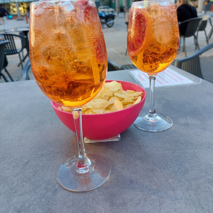 photo of Uva Bar Spritz shared by @wandavetveg on  10 Apr 2022 - review