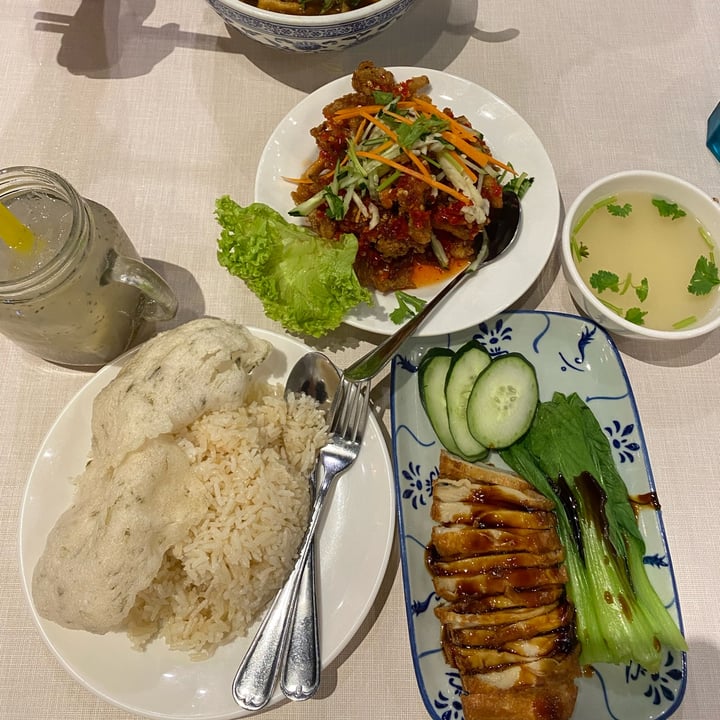 review photo of D’Life Signature Chicken Rice shared by @beolinz on 08 May 2022 - review