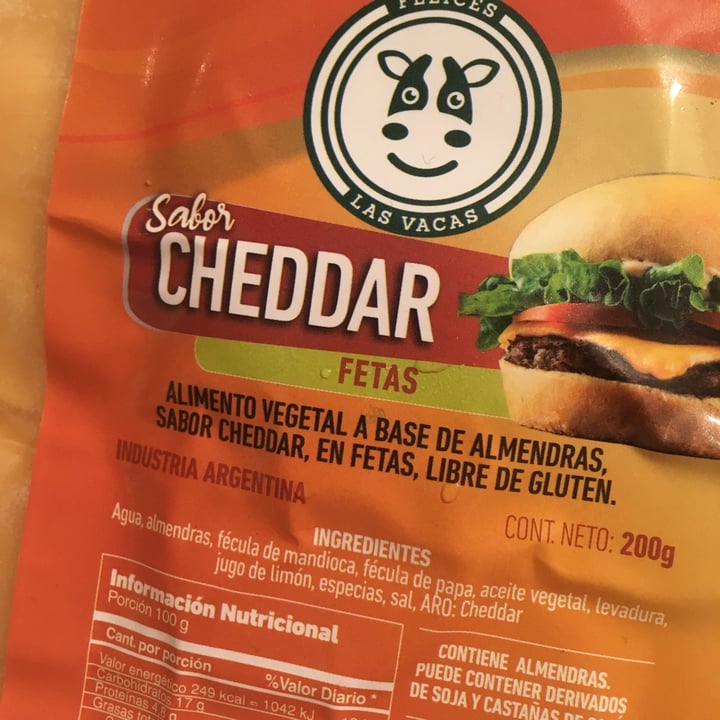 photo of Felices Las Vacas Queso Cheddar en Fetas shared by @marumarchetti on  18 Aug 2021 - review