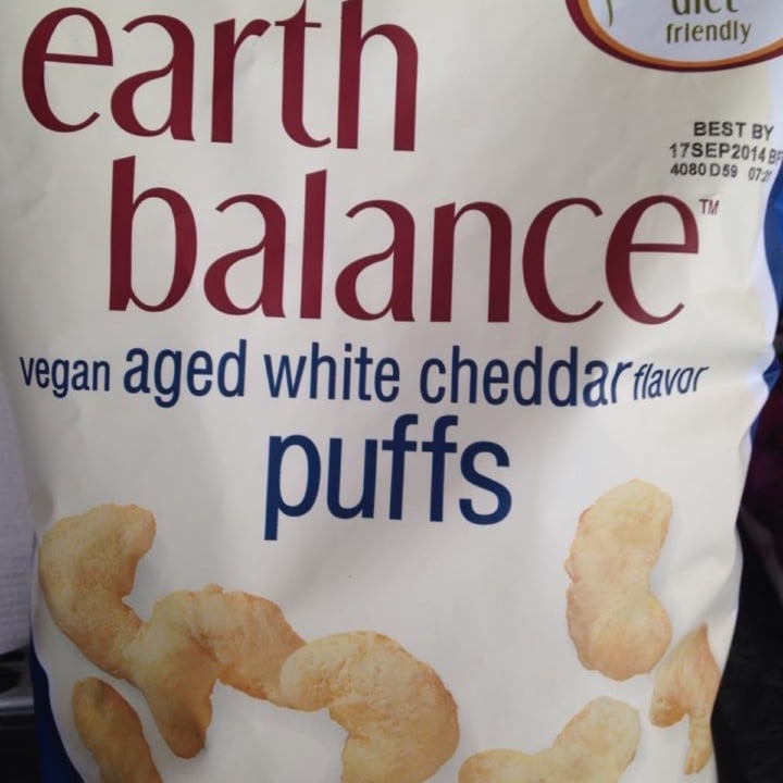 photo of Earth Balance Aged White Cheddar Vegan Puffs shared by @leleleah on  22 Jun 2020 - review