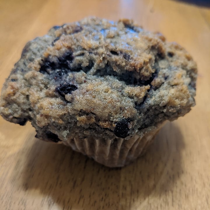 photo of Avalon Café and Bakery Blueberry Muffin shared by @amyhemmeter on  10 Oct 2020 - review